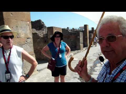 pompeii-tour-main-road-finding-places-without-asking-directions13_thumbnail.jpg