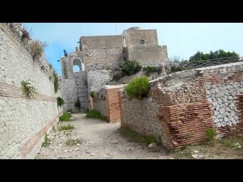 tiberius-palace-villa-on-capri-island-mountain-top-in-italy-historical-tour34_thumbnail.jpg